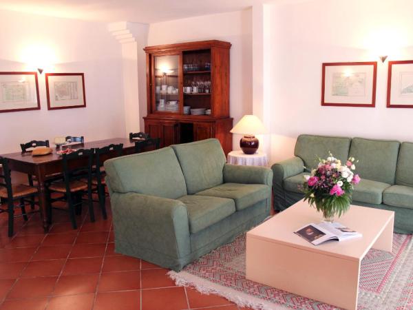 Villa Agostoli : photo 2 de la chambre appartement 3 chambres (7 adultes) - en duplex