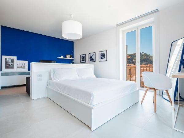 AE Home|Studio : photo 3 de la chambre suite - vue sur mer