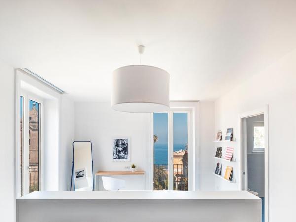 AE Home|Studio : photo 9 de la chambre suite - vue sur mer