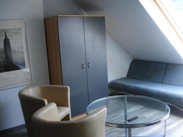 City-Pension-Dortmund : photo 4 de la chambre chambre quadruple
