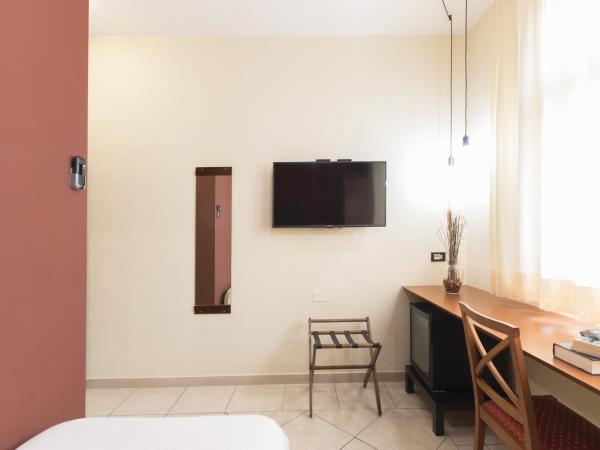 Hotel La Baia : photo 1 de la chambre chambre simple