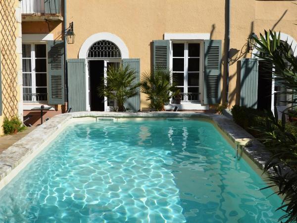 Le Couvent : photo 3 de la chambre chambre double ou lits jumeaux confort - vue sur jardin