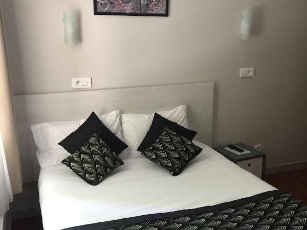 Hôtel Vendôme : photo 5 de la chambre chambre double climatisée