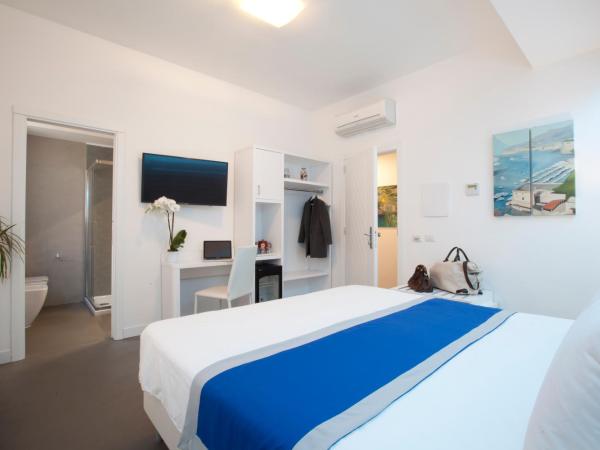 Hotel Tasso Suites & Spa : photo 5 de la chambre chambre double ou lits jumeaux classique