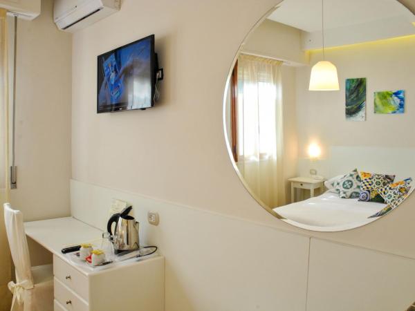 Hotel Villa Fiorita : photo 3 de la chambre chambre double Économique