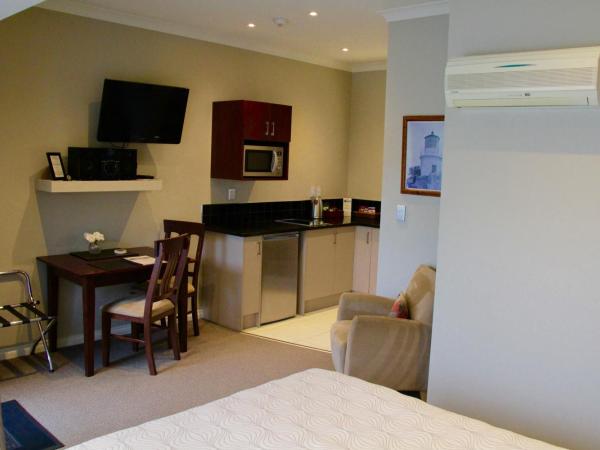 Merivale Manor : photo 2 de la chambre studio supérieur avec baignoire spa