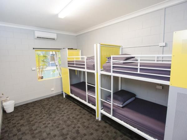 Mad Monkey Village : photo 4 de la chambre lit dans dortoir mixte de 4 lits