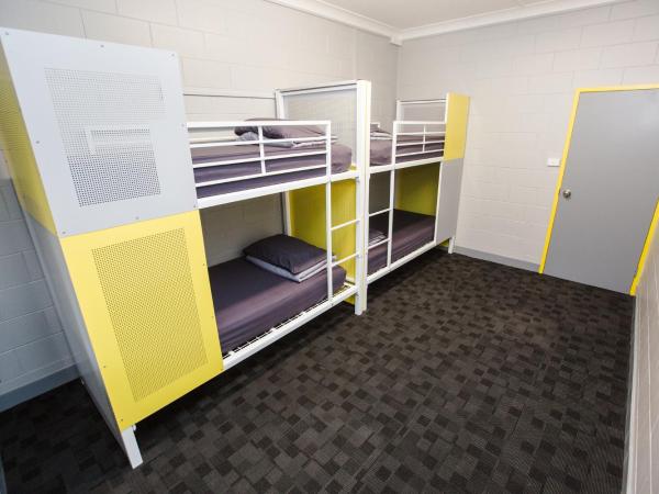 Mad Monkey Village : photo 5 de la chambre lit dans dortoir mixte de 4 lits