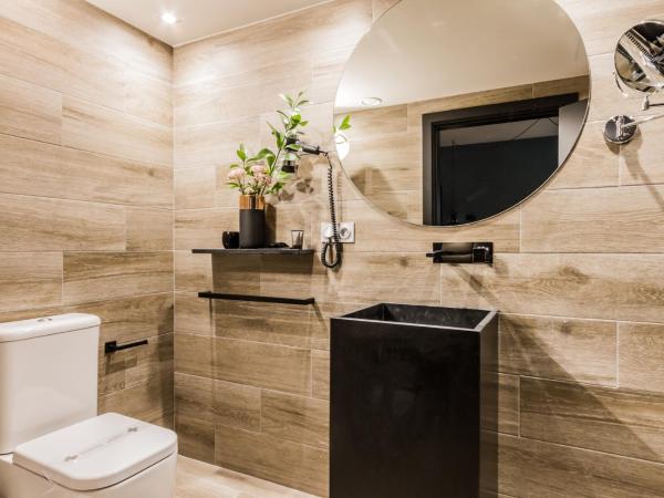 Hotel Pamplona Plaza : photo 4 de la chambre chambre double ou lits jumeaux