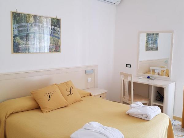 Villa Loreta : photo 7 de la chambre chambre double deluxe - vue latérale sur mer