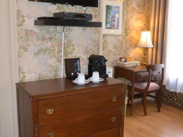 Manoir Sainte Genevieve : photo 8 de la chambre chambre double avec 2 lits doubles