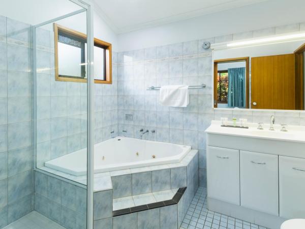 Ingenia Holidays Cairns Coconut : photo 6 de la chambre villa 2 chambres avec baignoire spa