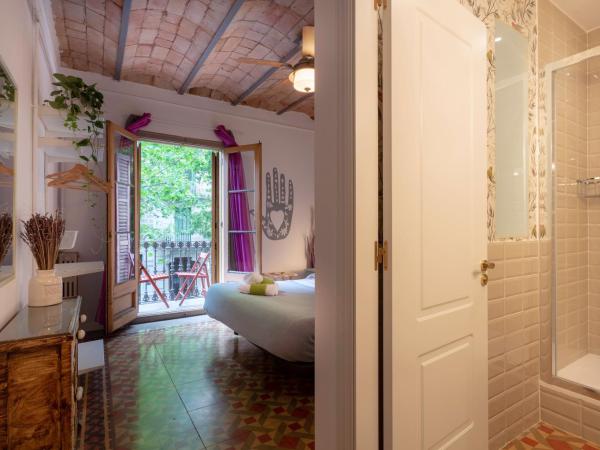 Primavera Hostel : photo 1 de la chambre chambre double avec salle de bains privative