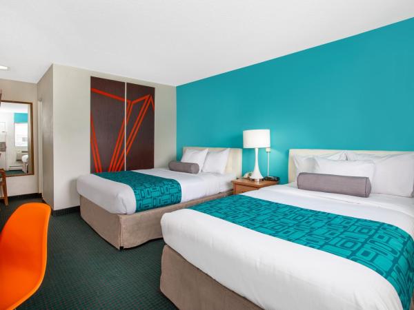 Howard Johnson by Wyndham Colorado Springs : photo 3 de la chambre chambre double avec 2 lits doubles - fumeurs