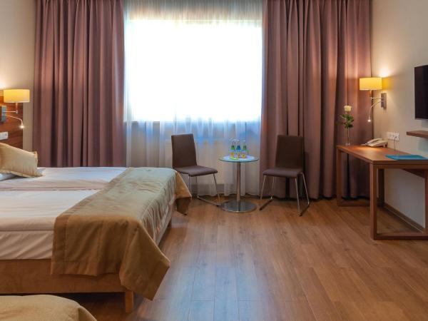 Hotel Topaz Poznań Centrum : photo 3 de la chambre chambre triple deluxe