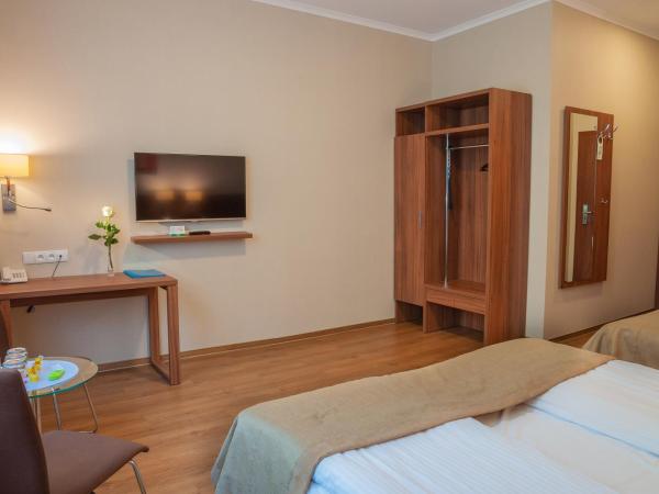 Hotel Topaz Poznań Centrum : photo 4 de la chambre chambre triple deluxe