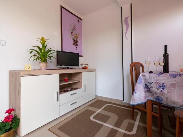 Lavanda : photo 3 de la chambre chambre double avec salle de bains privative