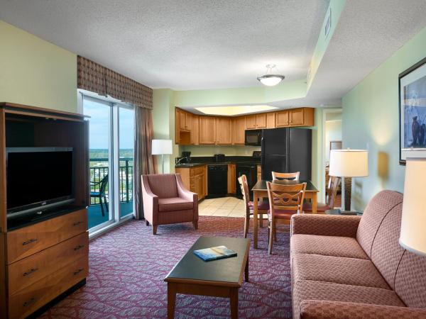 Bay View Resort Myrtle Beach : photo 1 de la chambre suite queen avec vue sur coucher de soleil