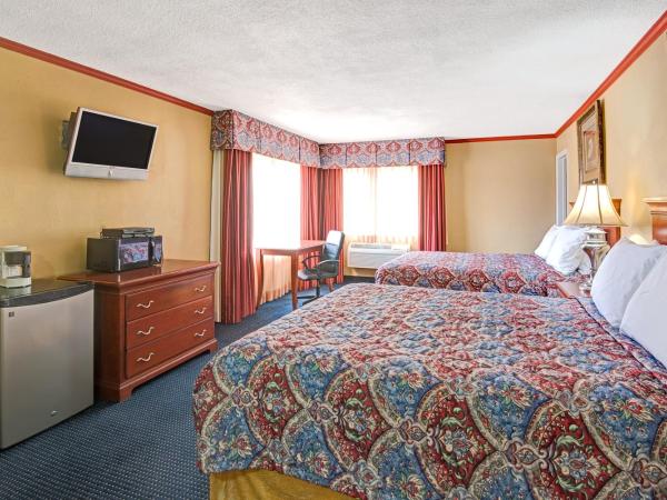 Days Inn by Wyndham Albuquerque Downtown : photo 2 de la chambre chambre 2 lits queen-size - non-fumeurs
