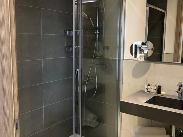 Hotel Iris ***S : photo 4 de la chambre suite junior avec terrasse