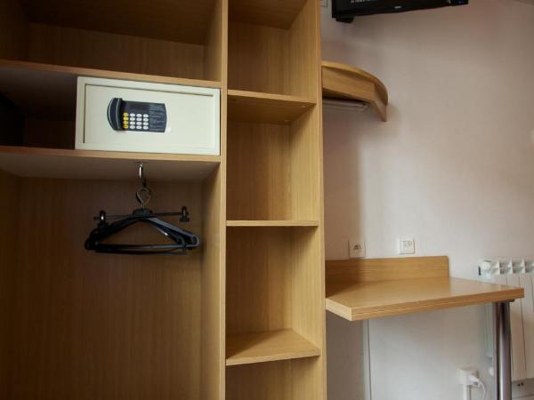 Bastille Hostel : photo 4 de la chambre lit simple en dortoir