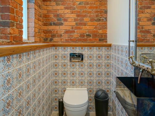 The Marion Hostel : photo 9 de la chambre chambre double avec salle de bains commune