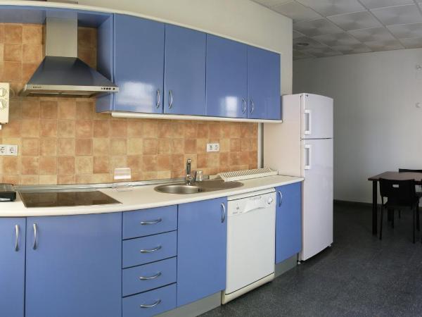 Hostal Jentoft : photo 7 de la chambre chambre familiale deluxe