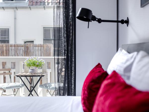 Boutique Hotel ZIES : photo 4 de la chambre petite chambre double avec balcon