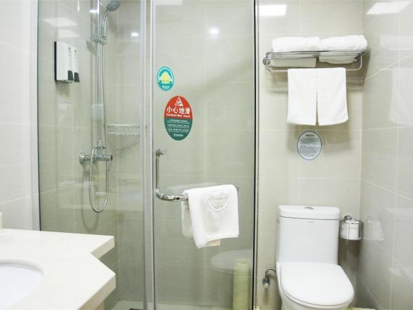 GreenTree Inn JiangSu Suzhou Kunshan Bacheng Town Hubin North Road Business Hotel : photo 1 de la chambre chambre double