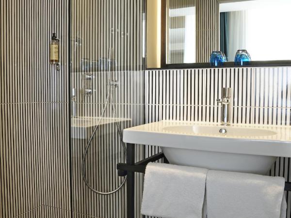 Best Western Plus Hôtel La Joliette : photo 5 de la chambre chambre lit king-size deluxe