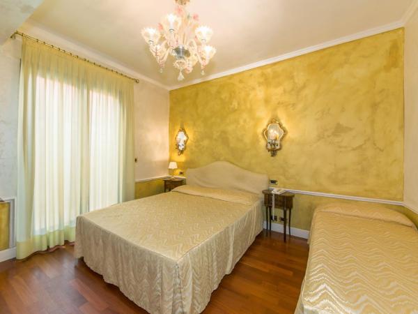 Hotel Pantalon : photo 4 de la chambre chambre triple