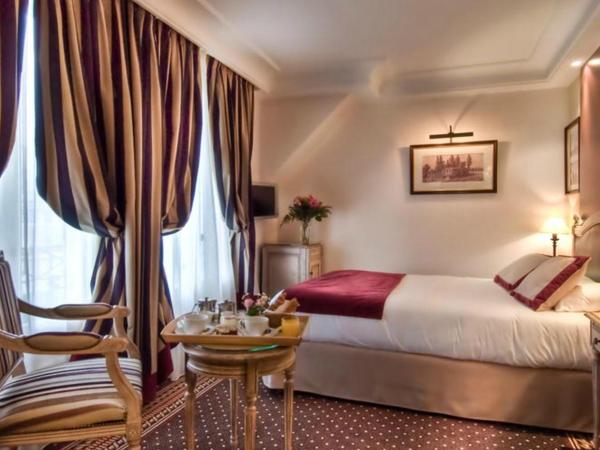 Best Western Premier Trocadero La Tour : photo 6 de la chambre chambre suprieure lit queen-size