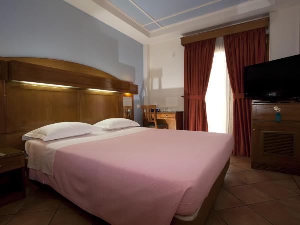 Hotel Katerina : photo 7 de la chambre chambre double ou lits jumeaux