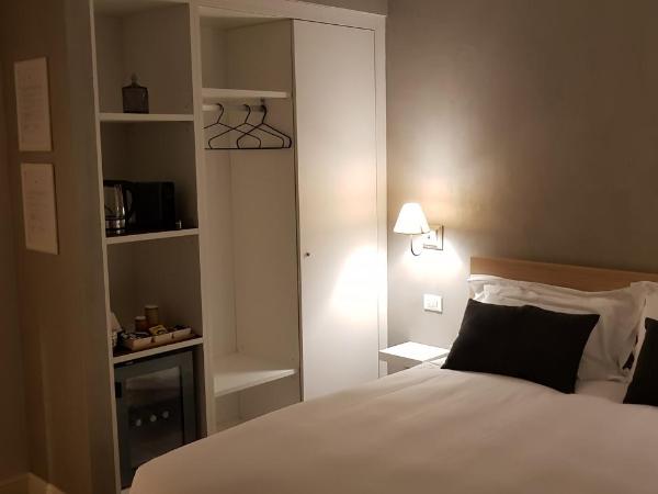 Bed Milano Linate : photo 10 de la chambre chambre double supérieure