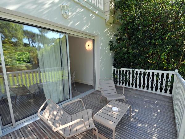 Château du Clair de Lune - Boutique Luxury Hotel : photo 5 de la chambre chambre familiale supérieure pavillon