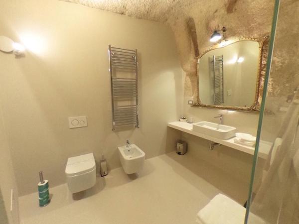 Thymus Residence nei Sassi : photo 7 de la chambre suite troglodyte