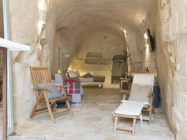 Thymus Residence nei Sassi : photo 9 de la chambre suite troglodyte