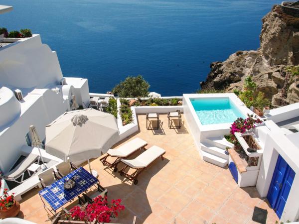 Ifestio Villas Oia : photo 1 de la chambre villa 2 chambres de luxe avec petite piscine extérieure - vue sur mer