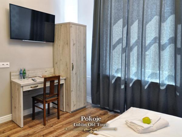 Lublin Old Town Rooms : photo 4 de la chambre chambre deluxe double ou lits jumeaux