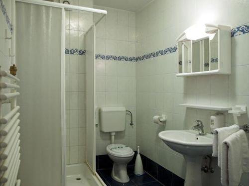 Hotel Aurora : photo 7 de la chambre chambre double ou lits jumeaux