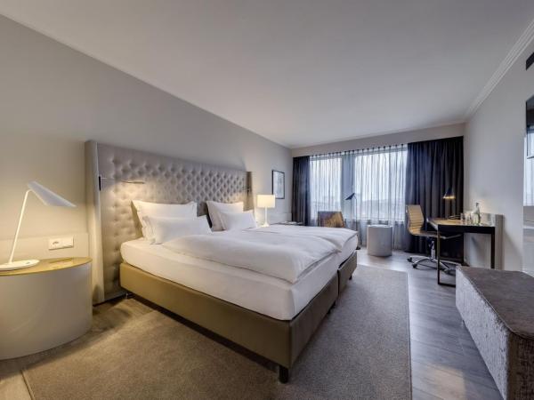 Clayton Hotel Düsseldorf City Centre : photo 2 de la chambre chambre affaires