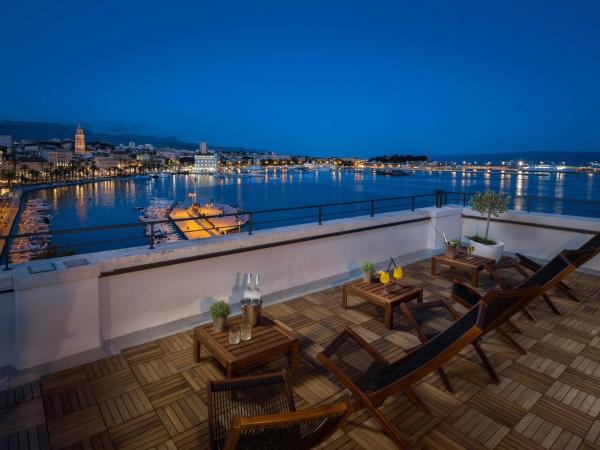 Belvedere Luxury Rooms - Breathtaking View : photo 9 de la chambre chambre double avec balcon - vue sur mer