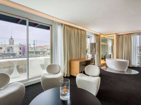 Room Mate Oscar : photo 7 de la chambre suite deluxe