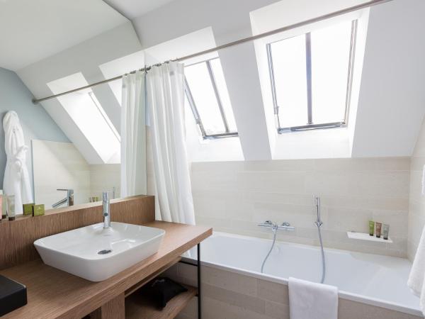 Golden Tulip Saint Malo– Le Grand Bé : photo 4 de la chambre suite