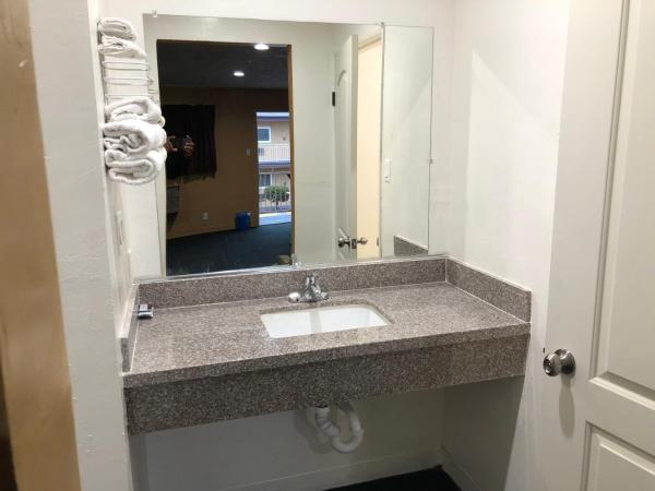 Los Angeles Inn & Suites - LAX : photo 9 de la chambre chambre lit king-size - non-fumeurs