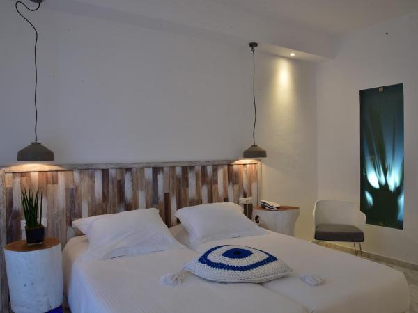 Hermes Mykonos Hotel : photo 1 de la chambre chambre double ou lits jumeaux avec vue sur mer
