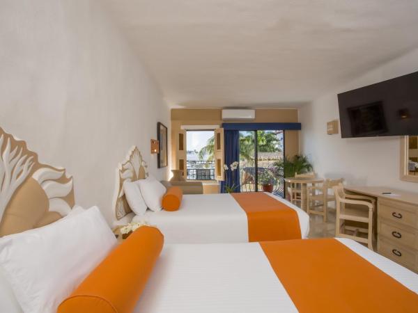 Flamingo Vallarta Hotel & Marina : photo 3 de la chambre chambre lits jumeaux avec vue