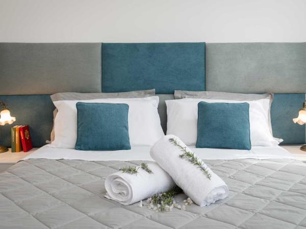 B&B Villa Romano : photo 2 de la chambre chambre lit king-size - vue sur jardin