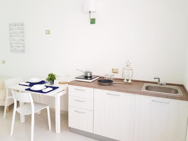 Resort Villa Isola B&B : photo 2 de la chambre studio avec terrasse