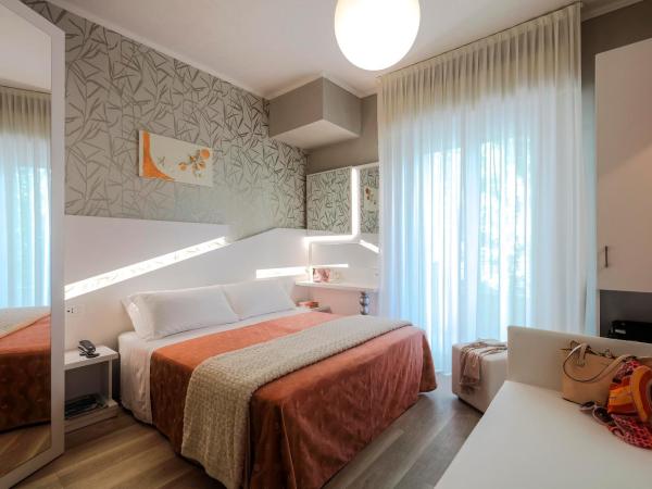Hotel Ombretta Mare : photo 4 de la chambre chambre double supérieure